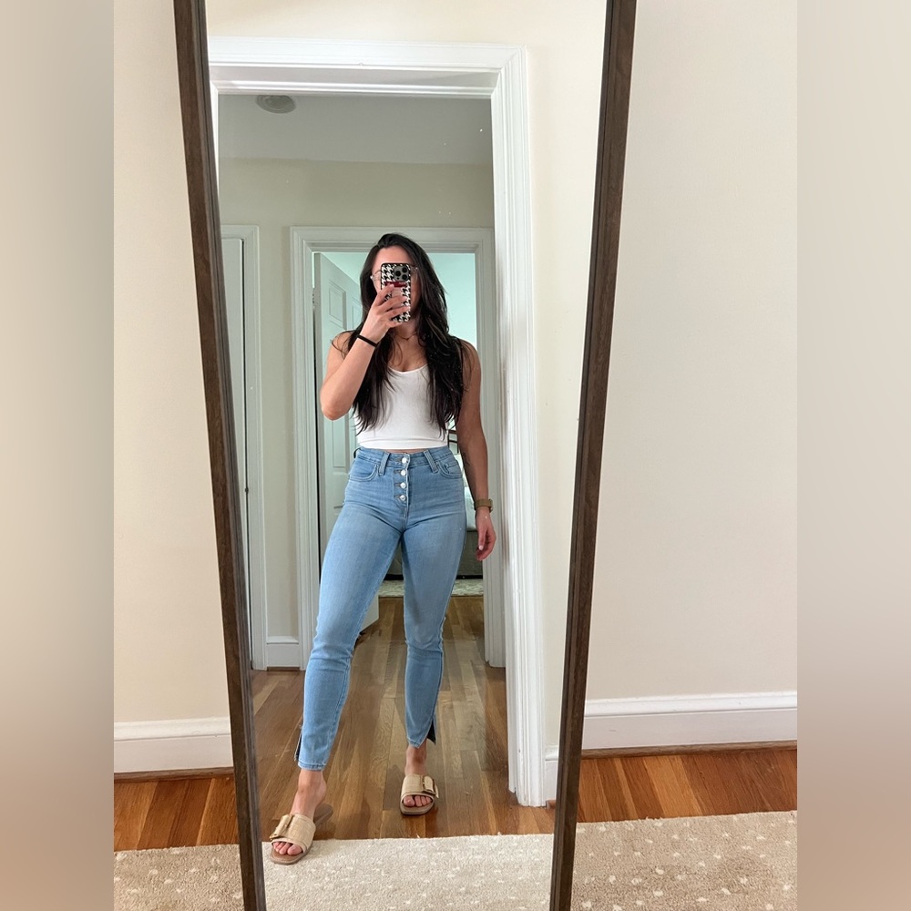 Levi jeans with side slit!